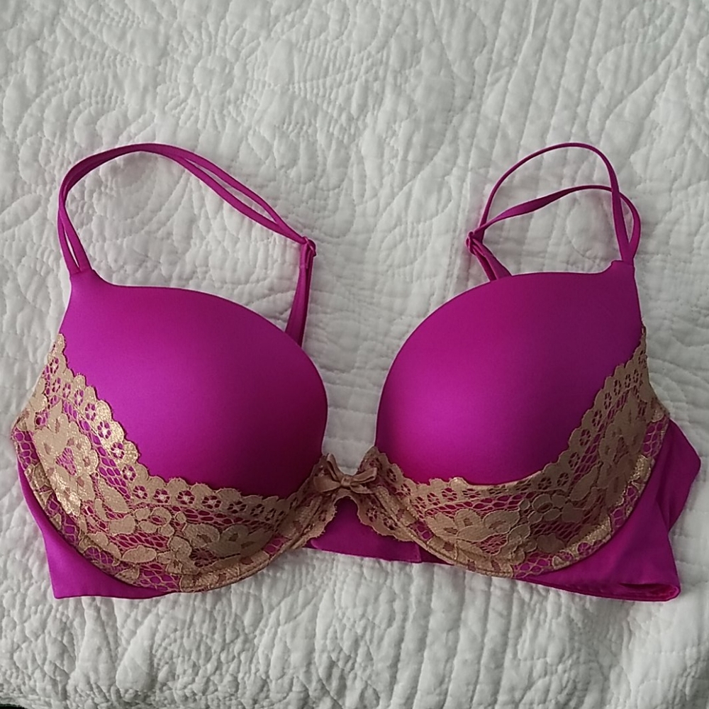 Victoria's secret very sexy push up bra 34D